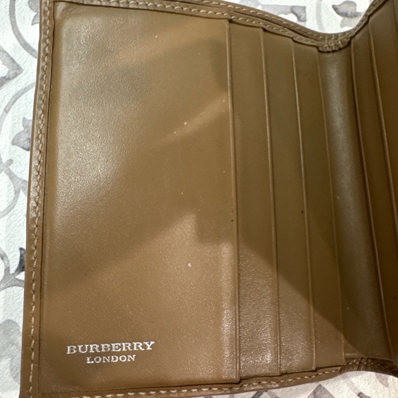 Burberry London-Nova Check Pattern Compact Wallet - Picture 3 of 13